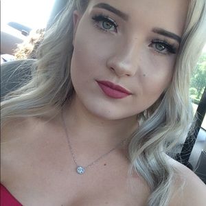 Meet your Posher, Faith